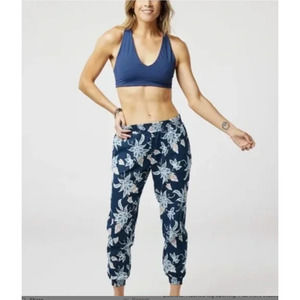 Carve Designs Blue Floral joggers